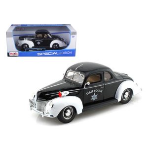 1939 Ford Deluxe Police 1/18 Diecast Model Car by Maisto