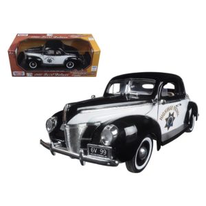 1940 Ford Coupe Deluxe California Highway Patrol CHP Timeless Classics 1/18 Diecast Model Car by Motormax